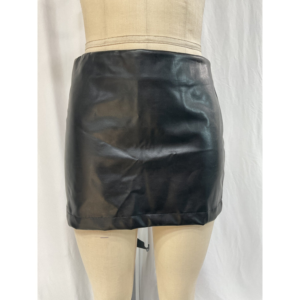 L'Academie 'Tasha' Black Faux Leather Micro Skirt Size S