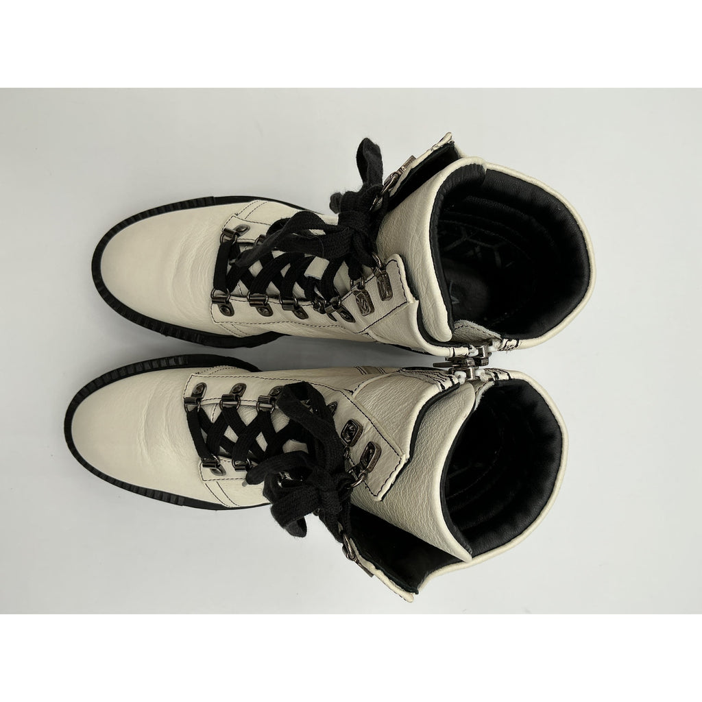 Aquatalia 'Alyssa' White Lace Up Boots Size 6.5