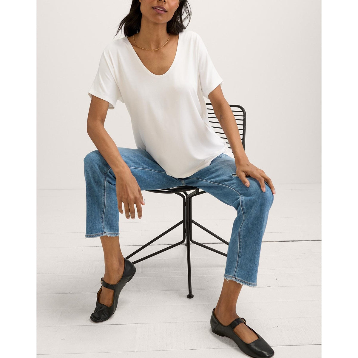 Hatch 'The Perfect Vee' White V Neck Short Sleeve Shirt Size 0