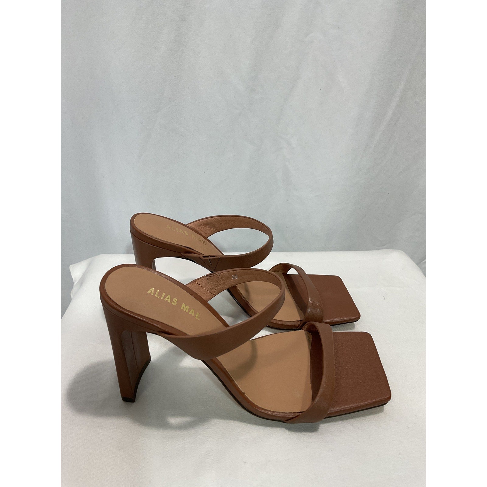 Alias Mae 'Cassie' Brown Leather Mule Size 6