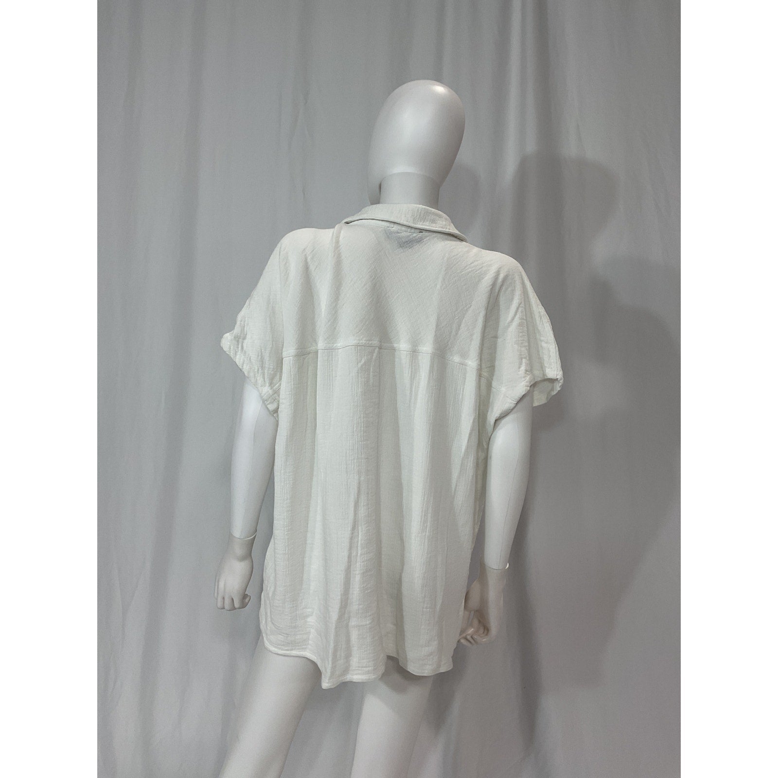 Hatch 'The Aubrey' White Short Sleeve Shirt Size 4