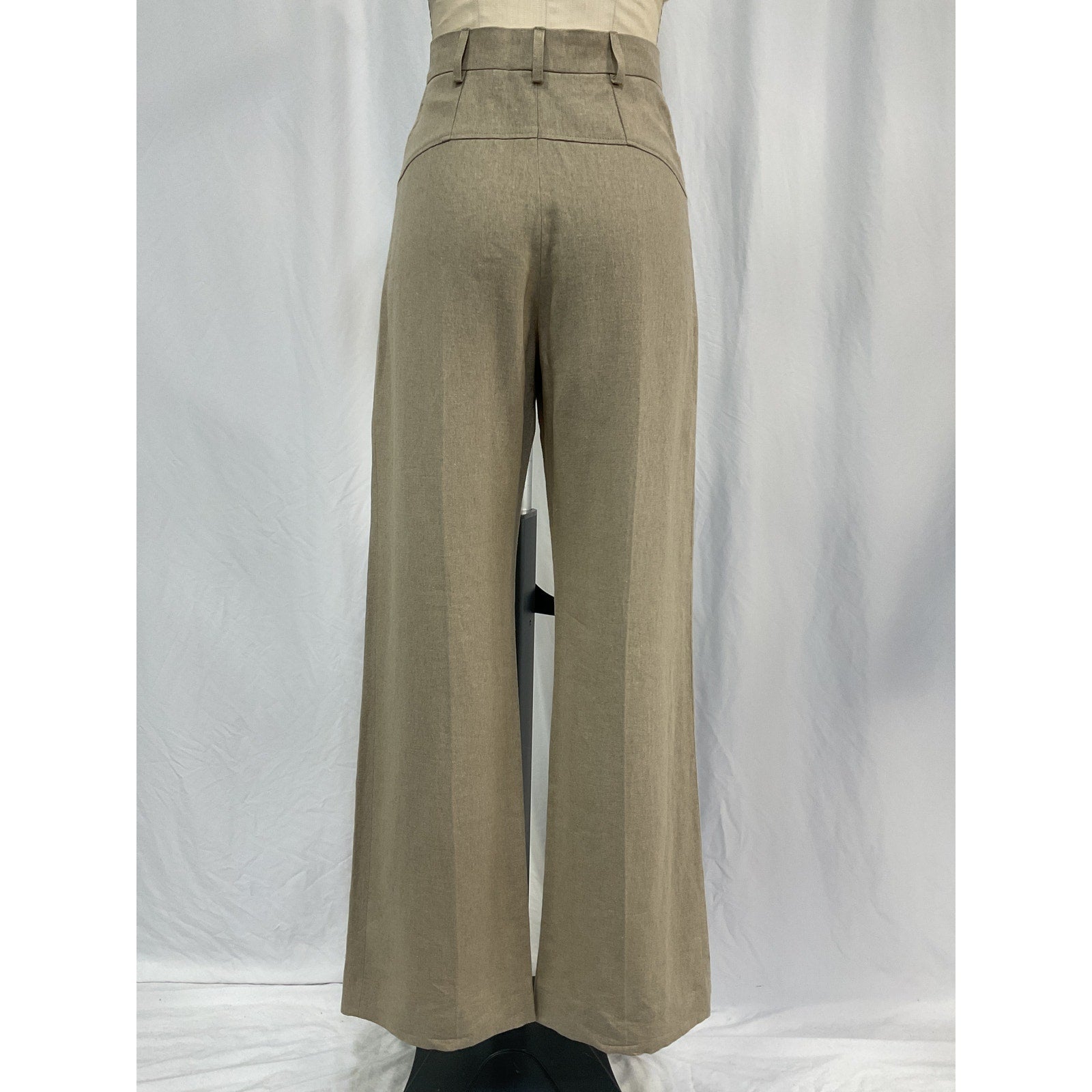 Jacquemus 'Le Pantalon' Beige Linen Sauge Trousers Size 36