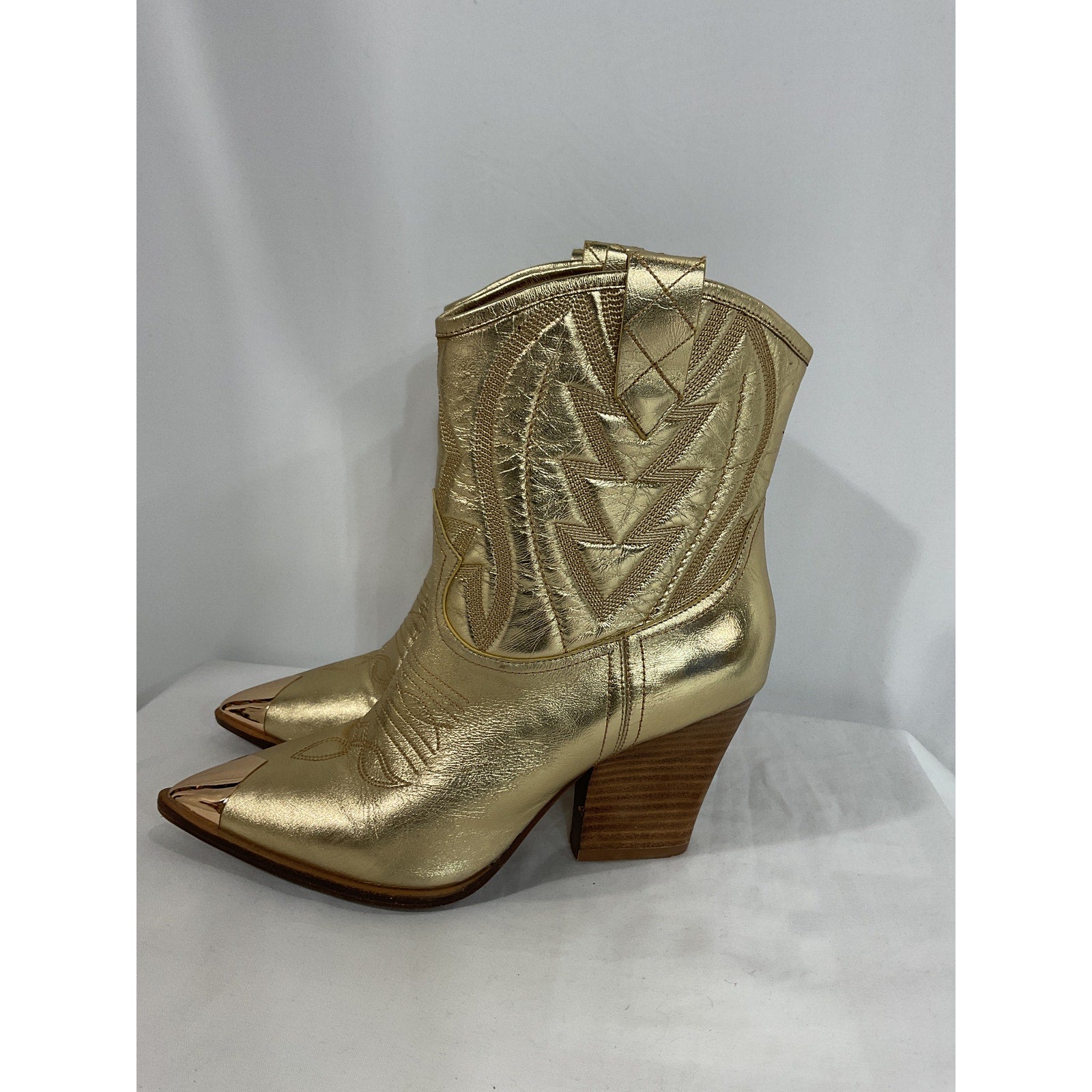 Lola 'Cruz' Gold Leather Gambels Size 8