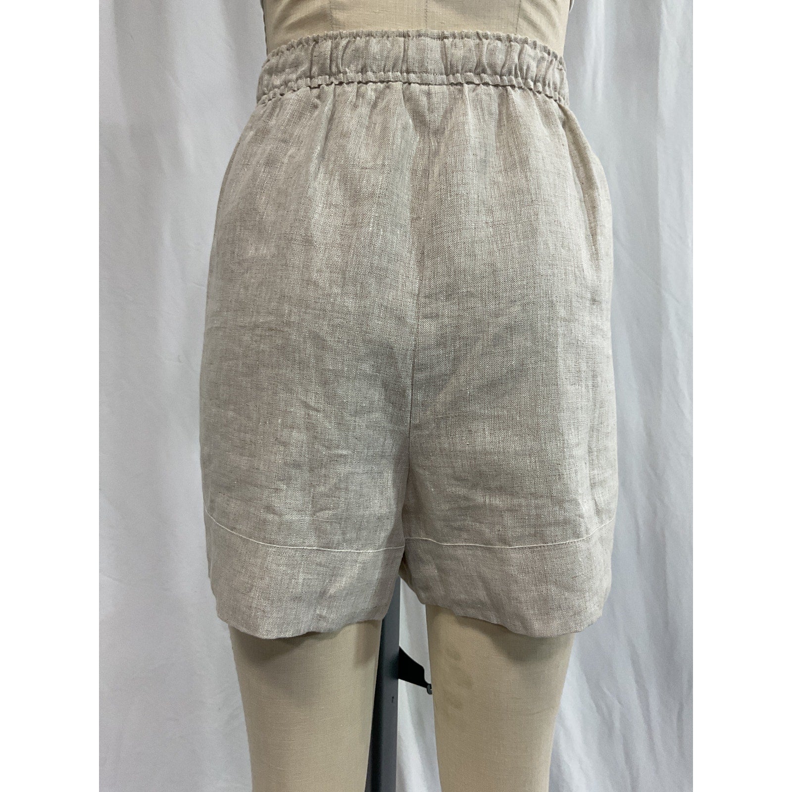 Reformation 'Charlotte' Gray Linen Short Size XL