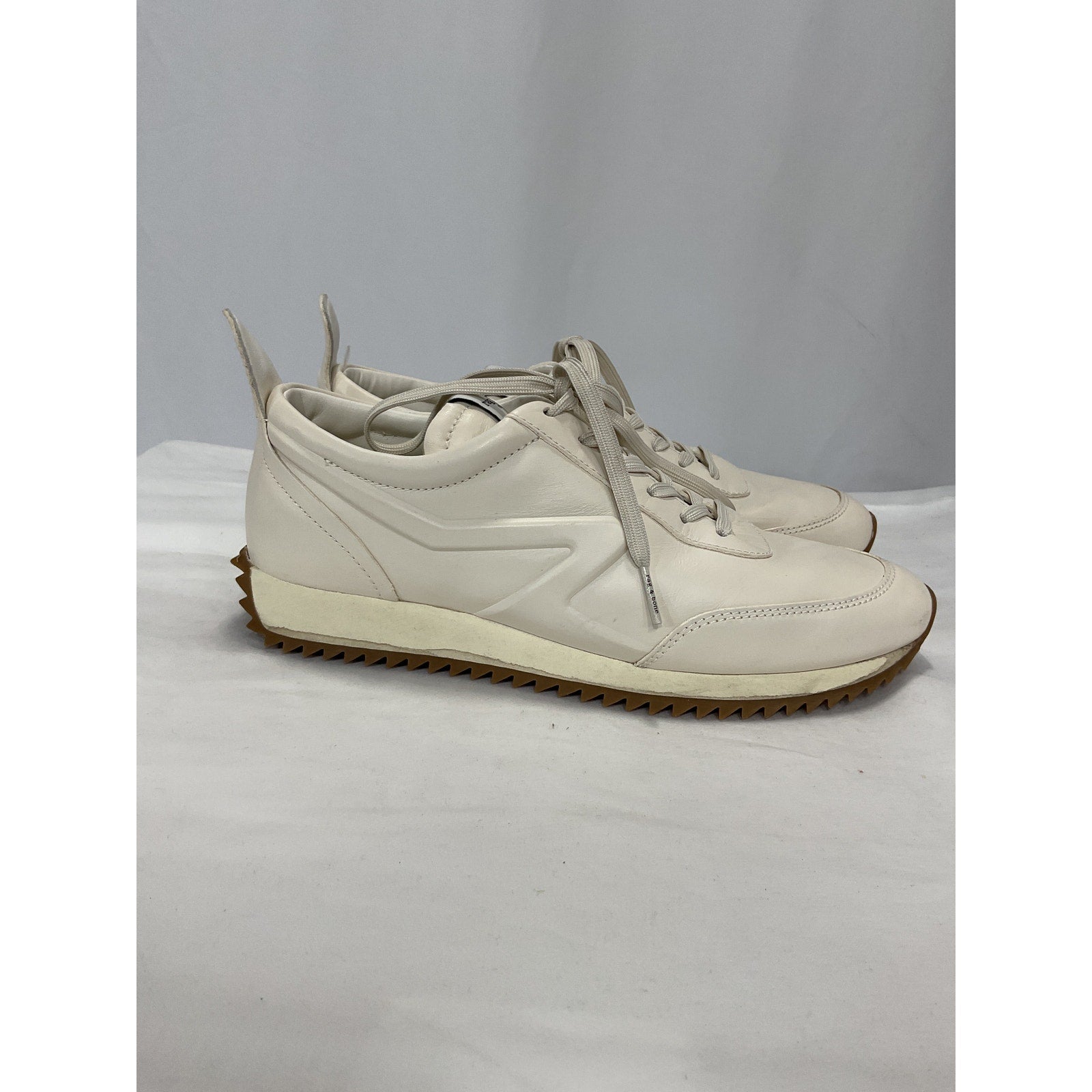 Rag & Bone 'Retro' Tan Leather Runner Size 9