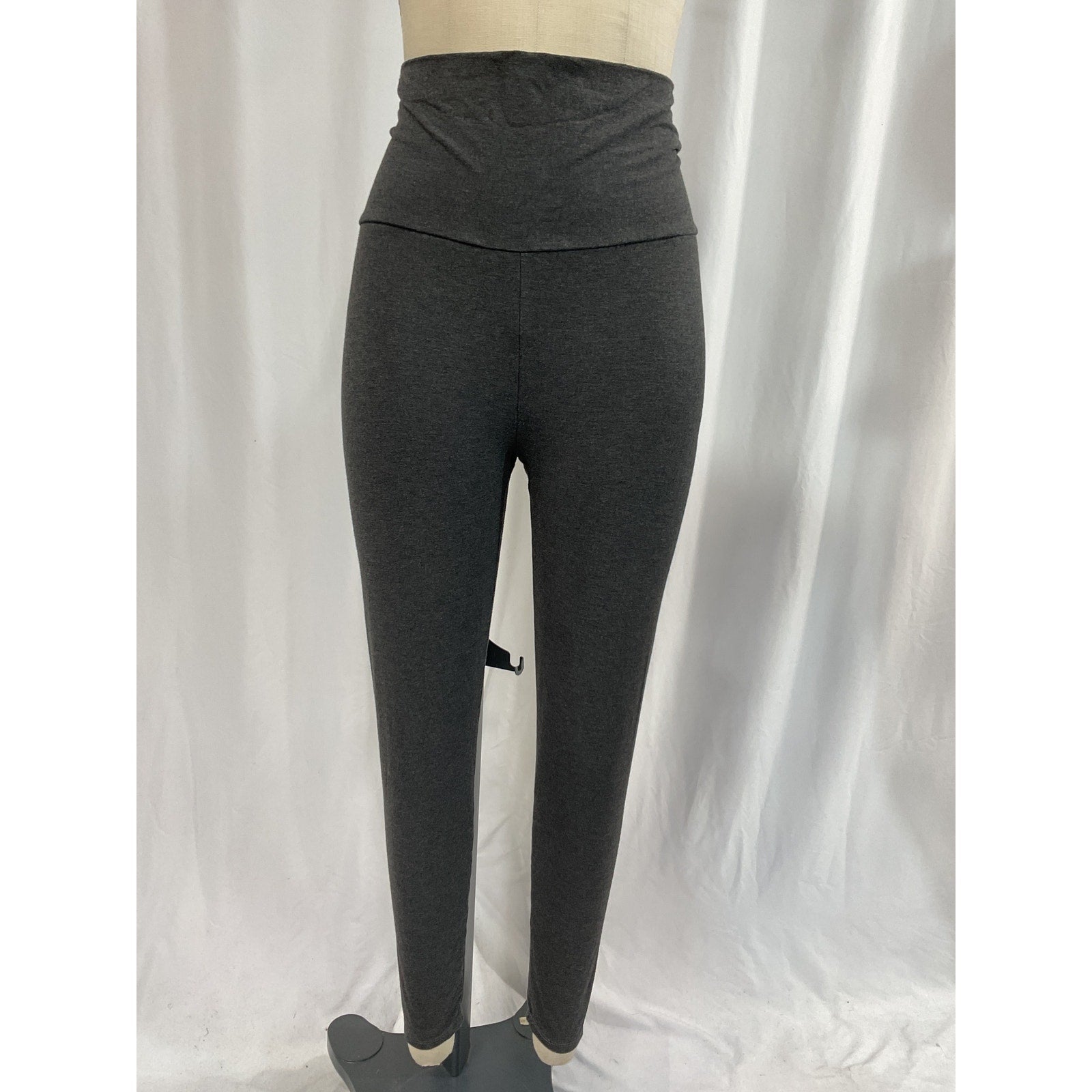 Hatch Black 'The Ultimate Before, During & After' Legging Size S