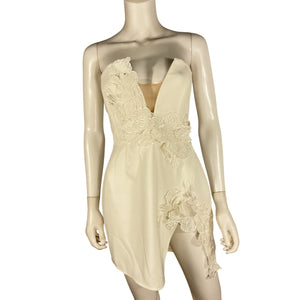 Sau Lee Embroidered White Fleur Dress Size 4