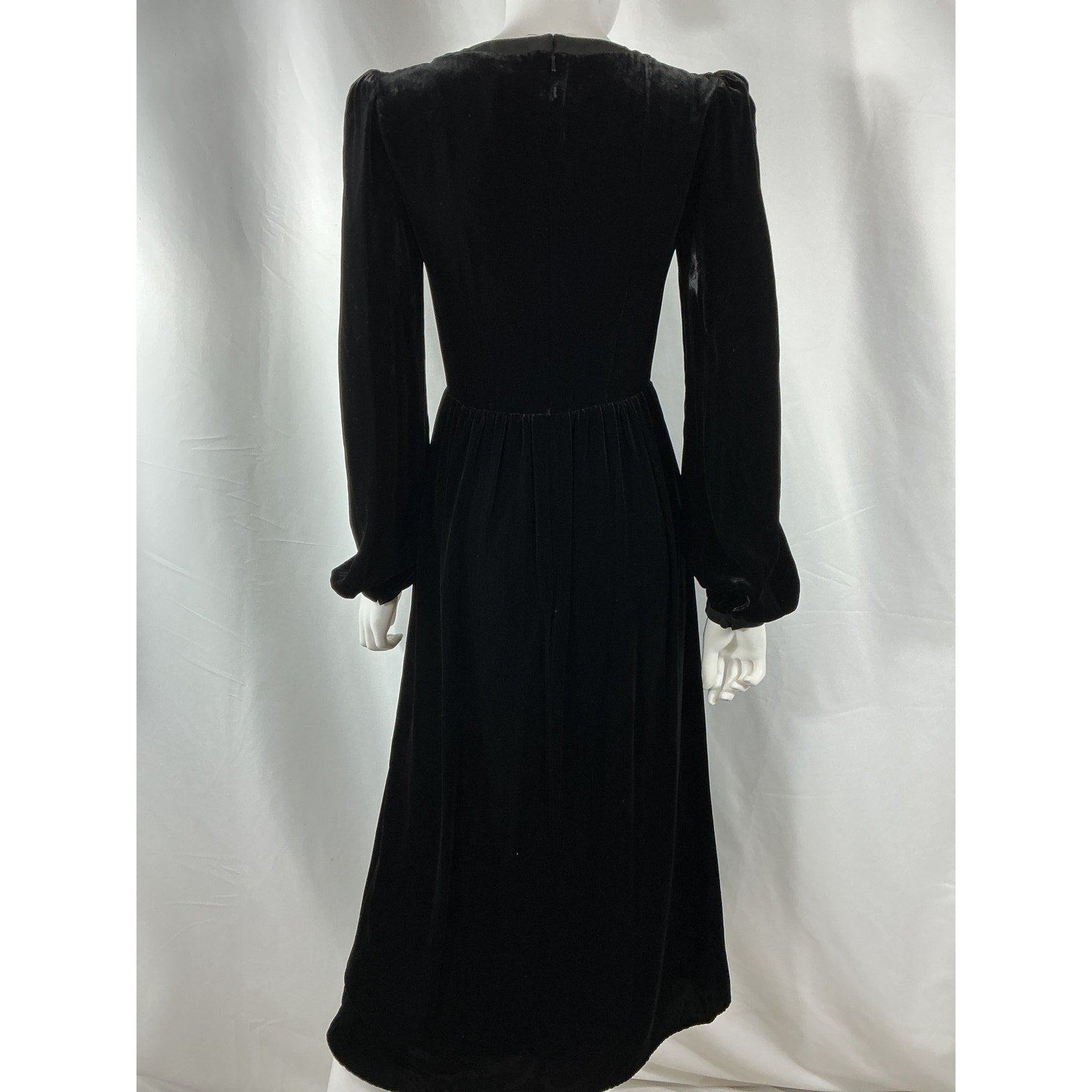 Saloni 'Camille' Black Rayon Bow-Embellished Velvet Midi Dress Size 0